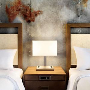 Two-Room Suite Two Queen Beds